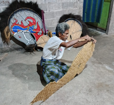 KERAJINAN BAMBU